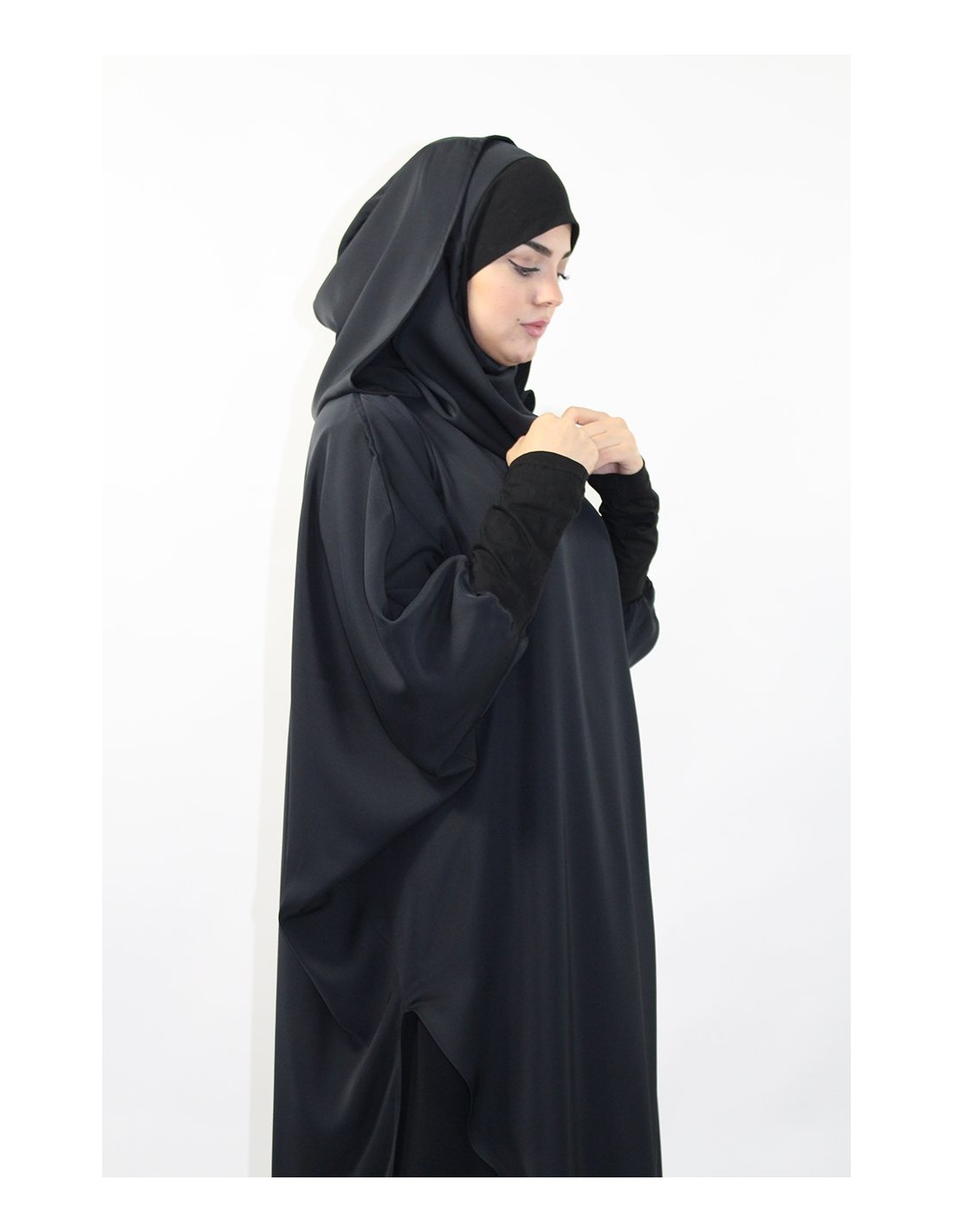 Junge Tunika: Hijab und eingebaute Kapuze