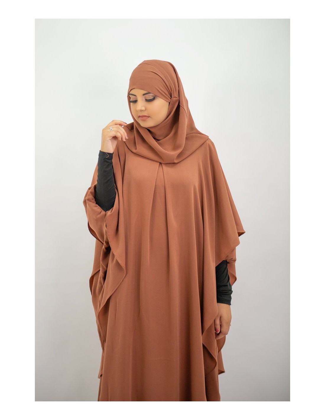 Langer Khimar Hijab integriert