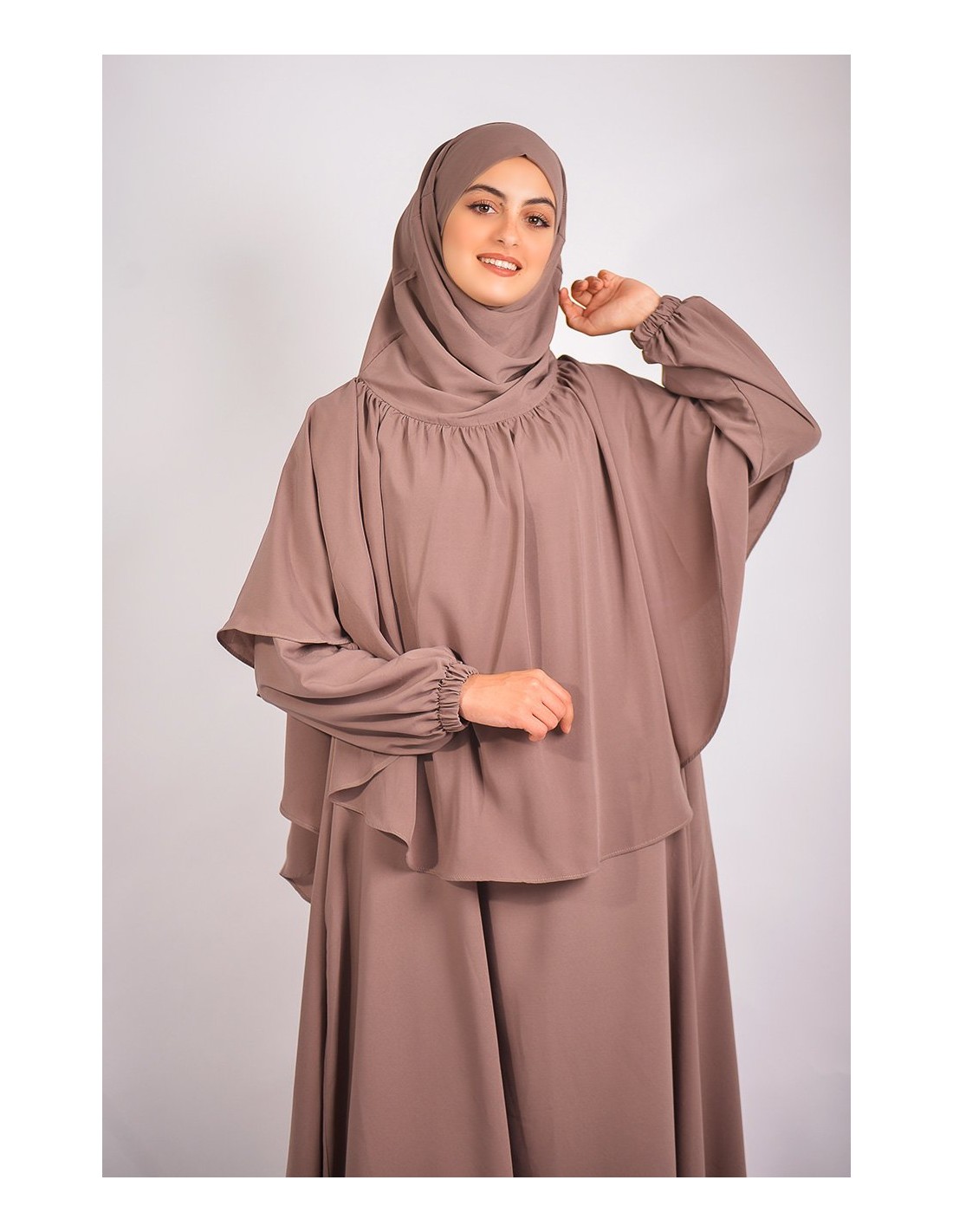 ABAYA REGENSCHIRM + KHIMAR MIT STIRNRUNZELN