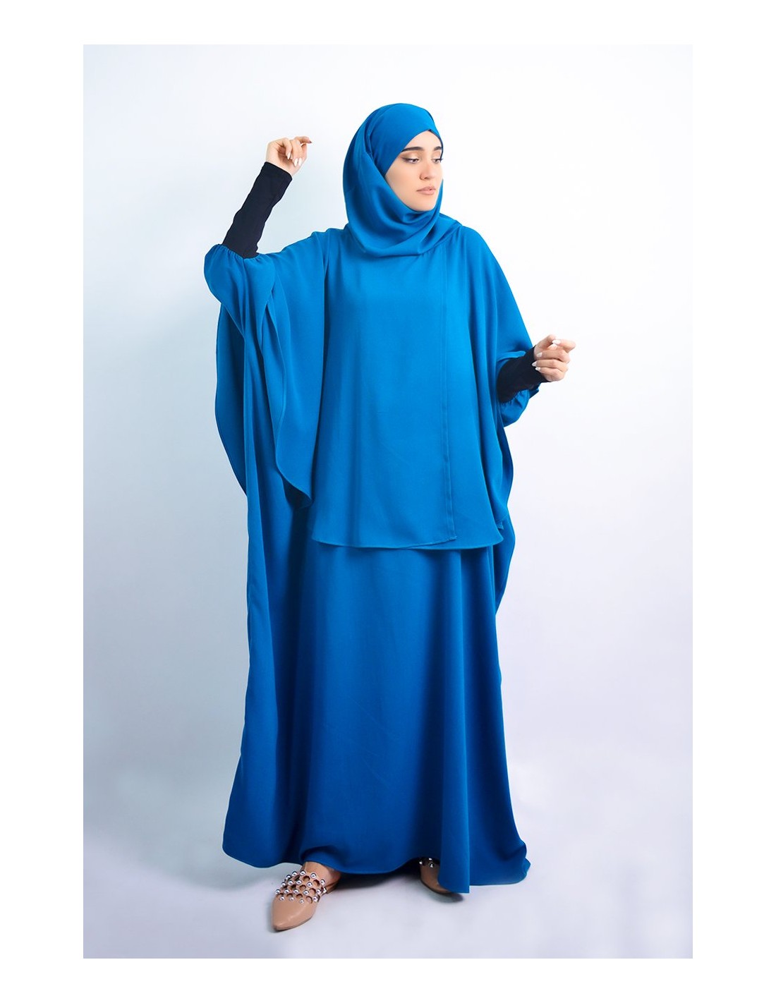 Capa con hiyab integrado