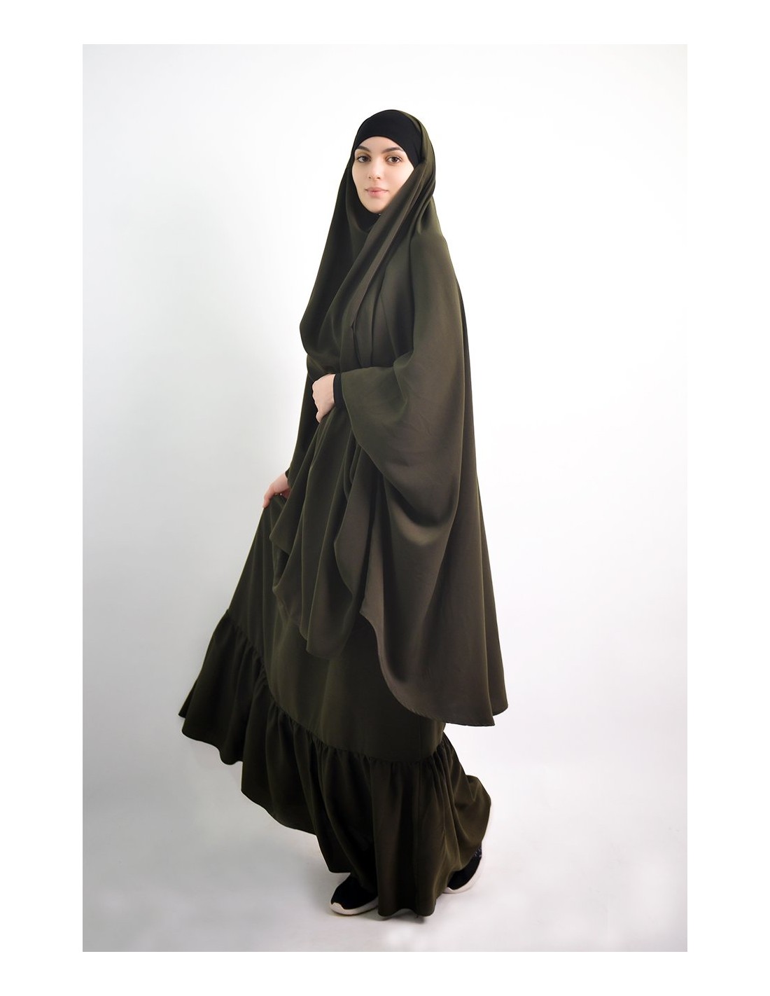 Jilbab al baida with frowns